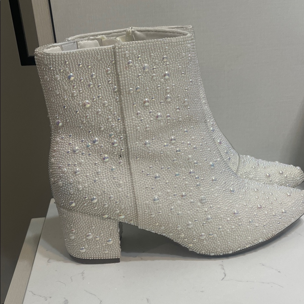 Versona White Pearl-Studded Ankle Boots - Picture 2 of 4